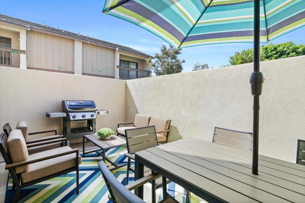 Doorstep To Disneyland Condos Anaheim Room photo