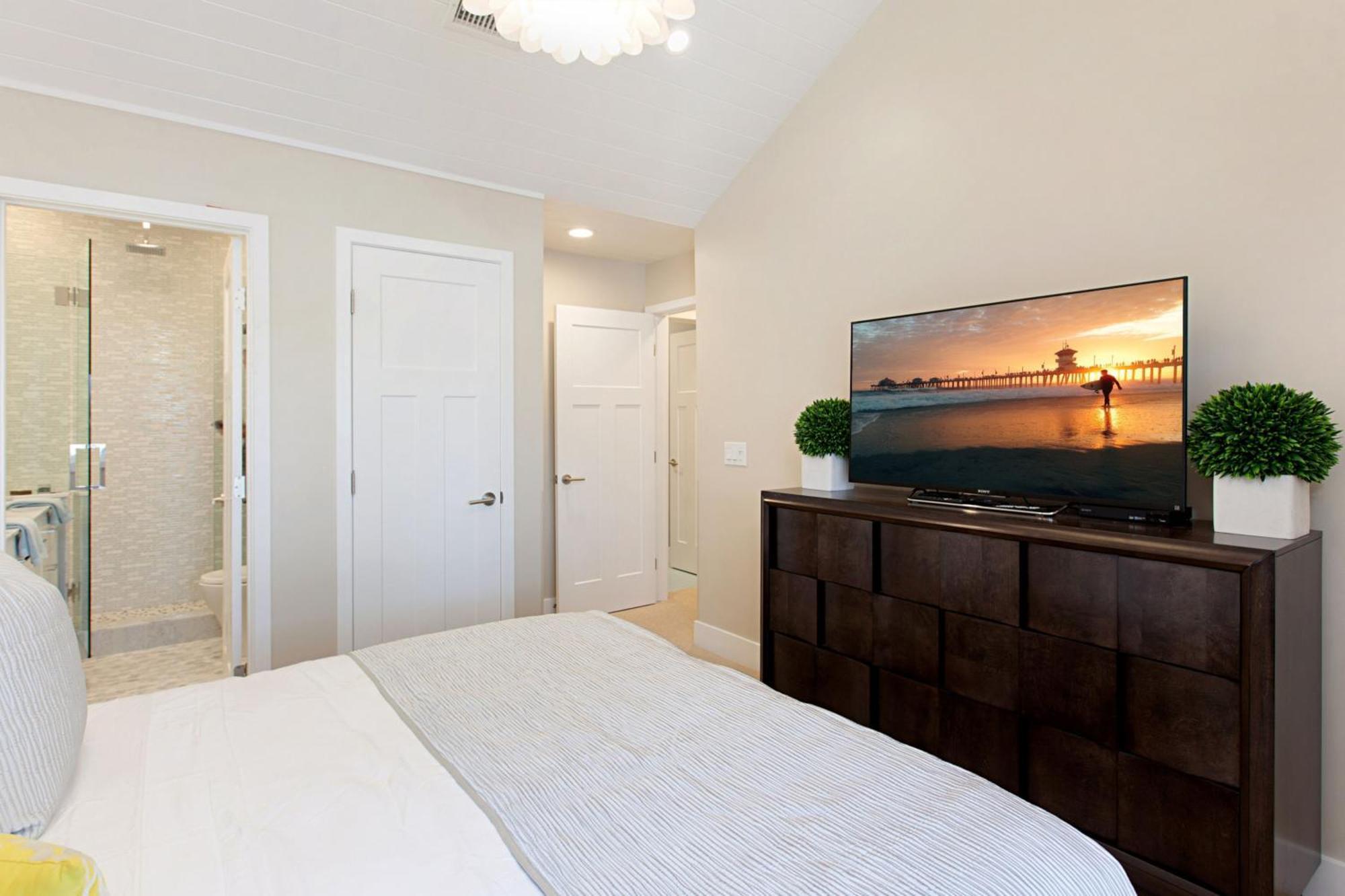 Doorstep To Disneyland Condos Anaheim Room photo