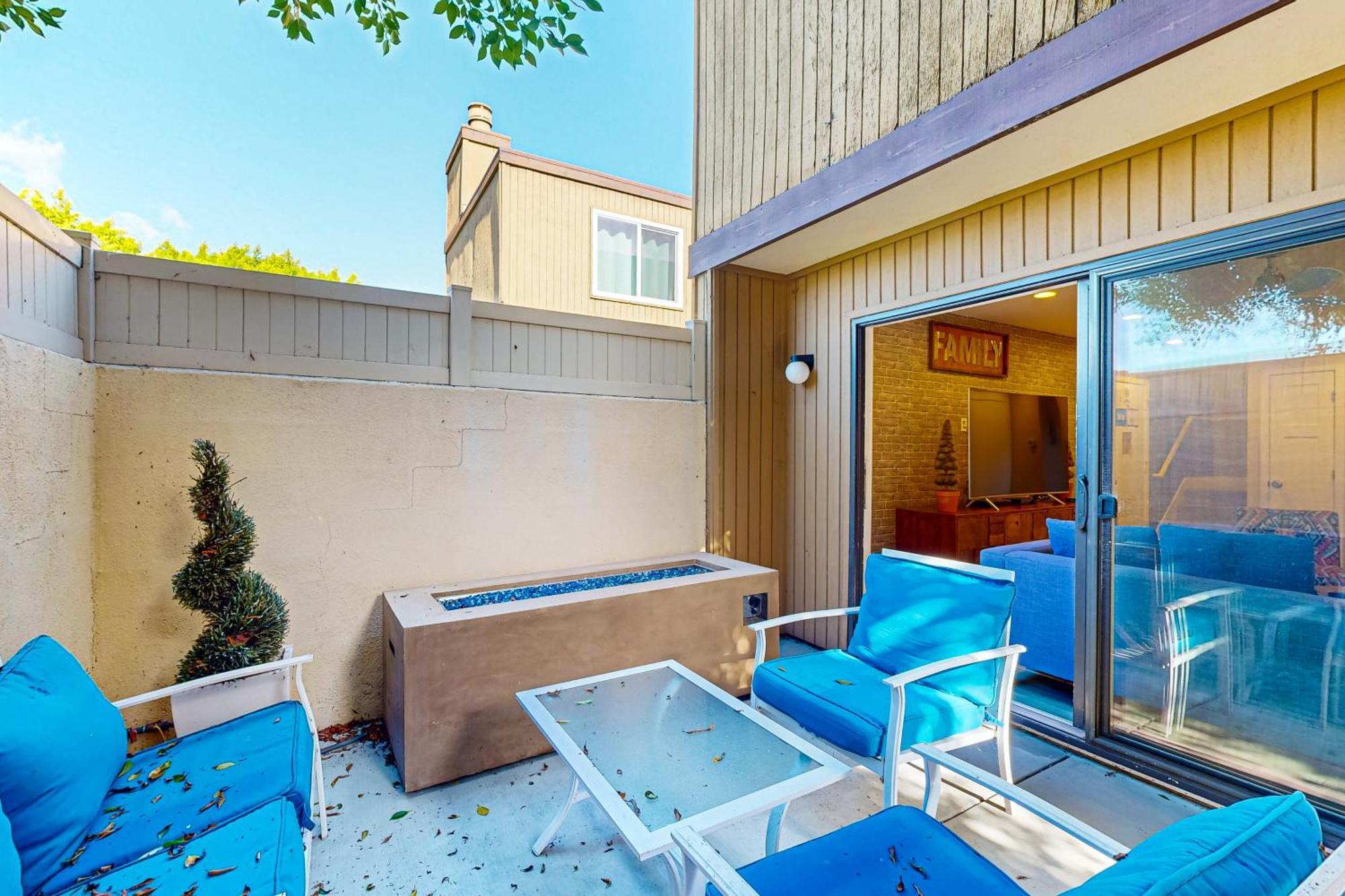 Doorstep To Disneyland Condos Anaheim Room photo